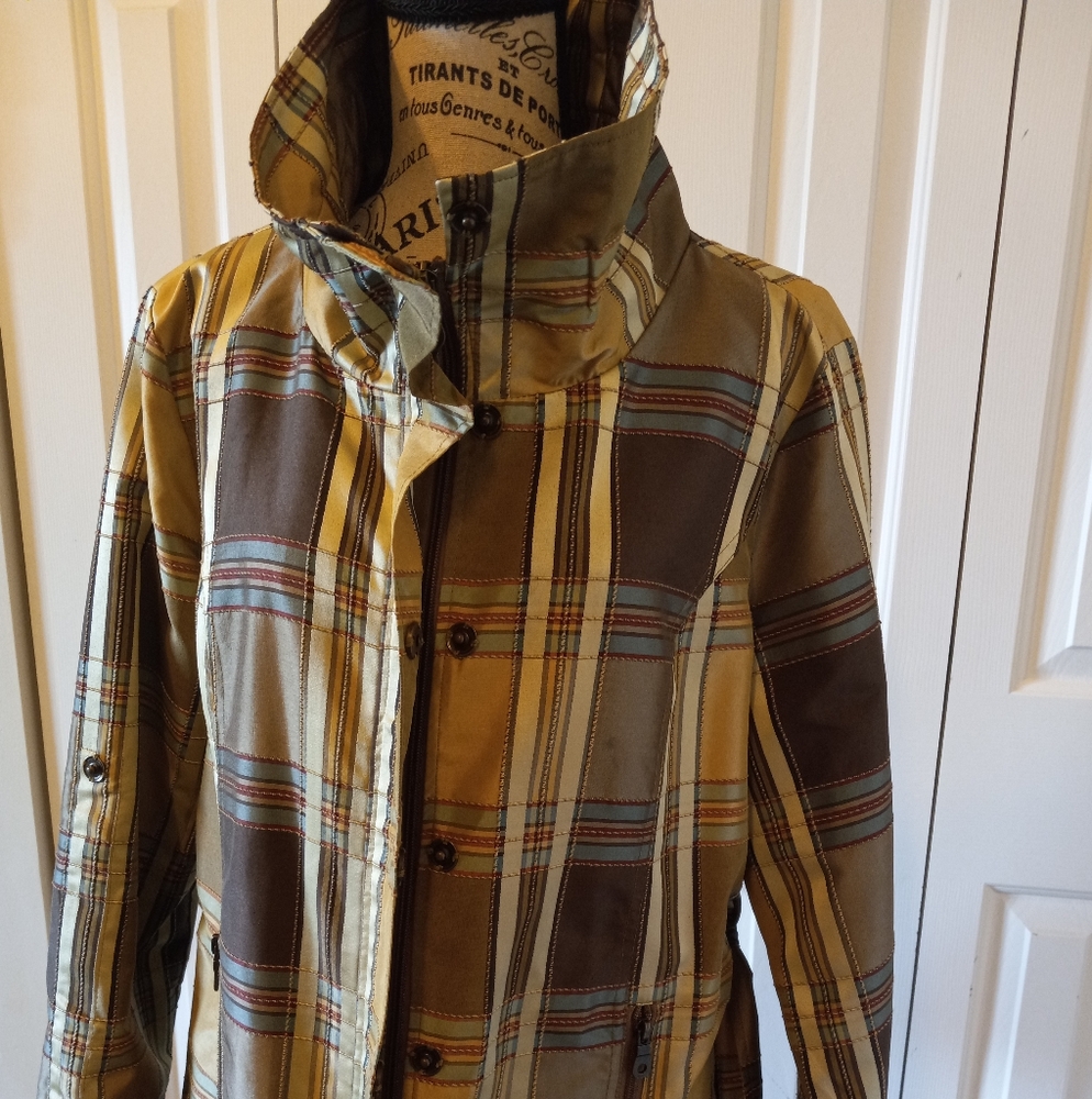 Beautiful Fall Jacket - Picture 3 of 7
